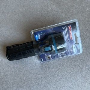 Westward Super Heavy Rubber Flashlight / LED / 16 Lumens